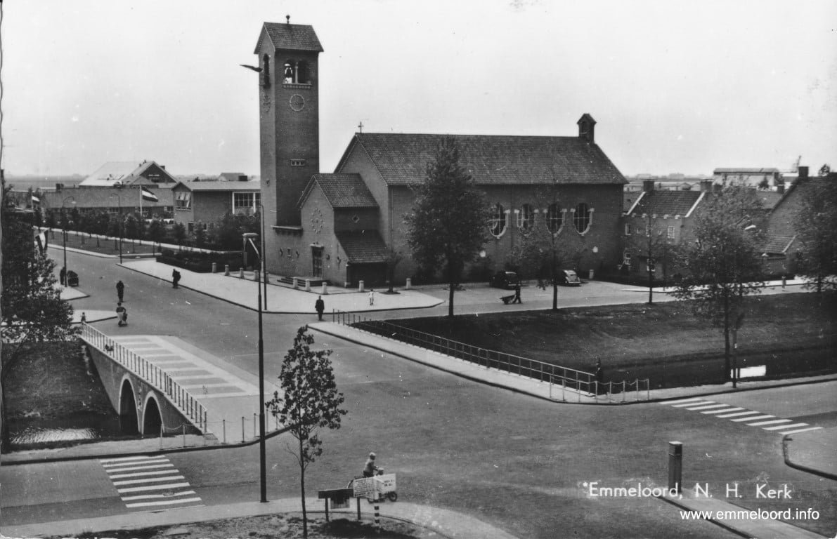 Kerk-Hoeksteen16.jpg